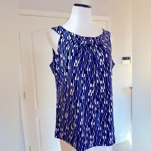 Round neck shell blouse